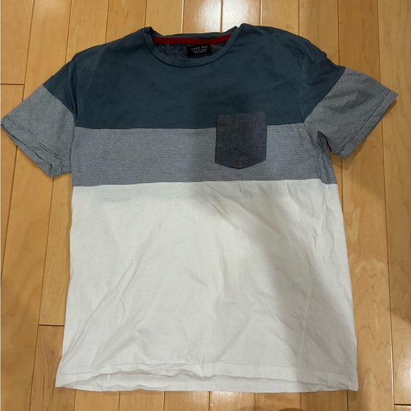 Zara Men's Navy and White Block Tee - Picture 1 of 3